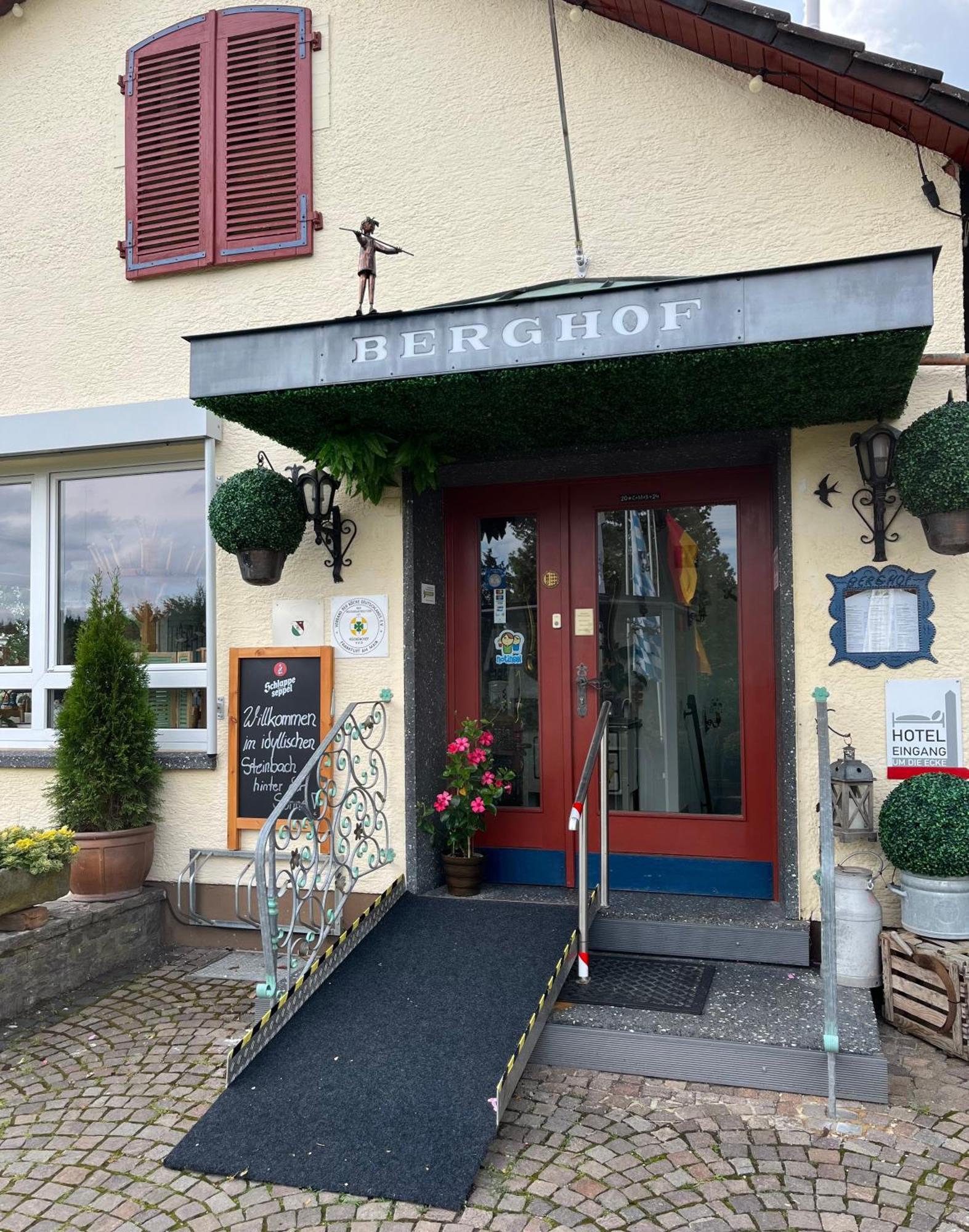 Hotel-Restaurant Berghof Johannesberg Extérieur photo