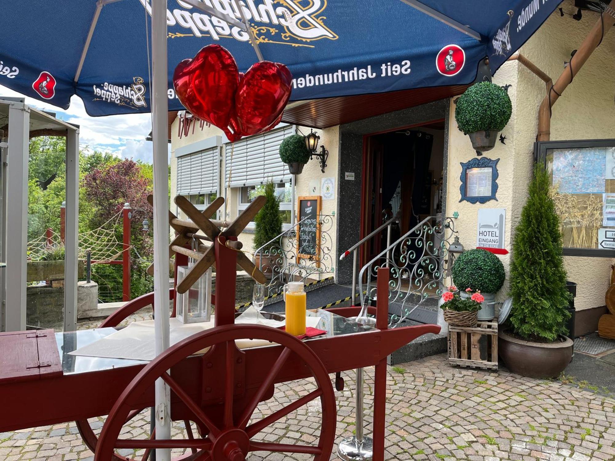 Hotel-Restaurant Berghof Johannesberg Extérieur photo
